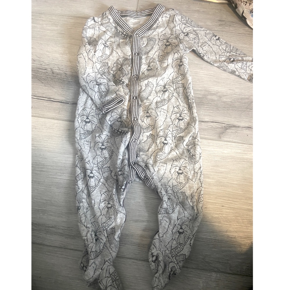 Baby Gap Star Wars Chewbacca footed button down one piece 3-6 months